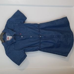 Levi's. Girls denim dress. Size small (5/6)